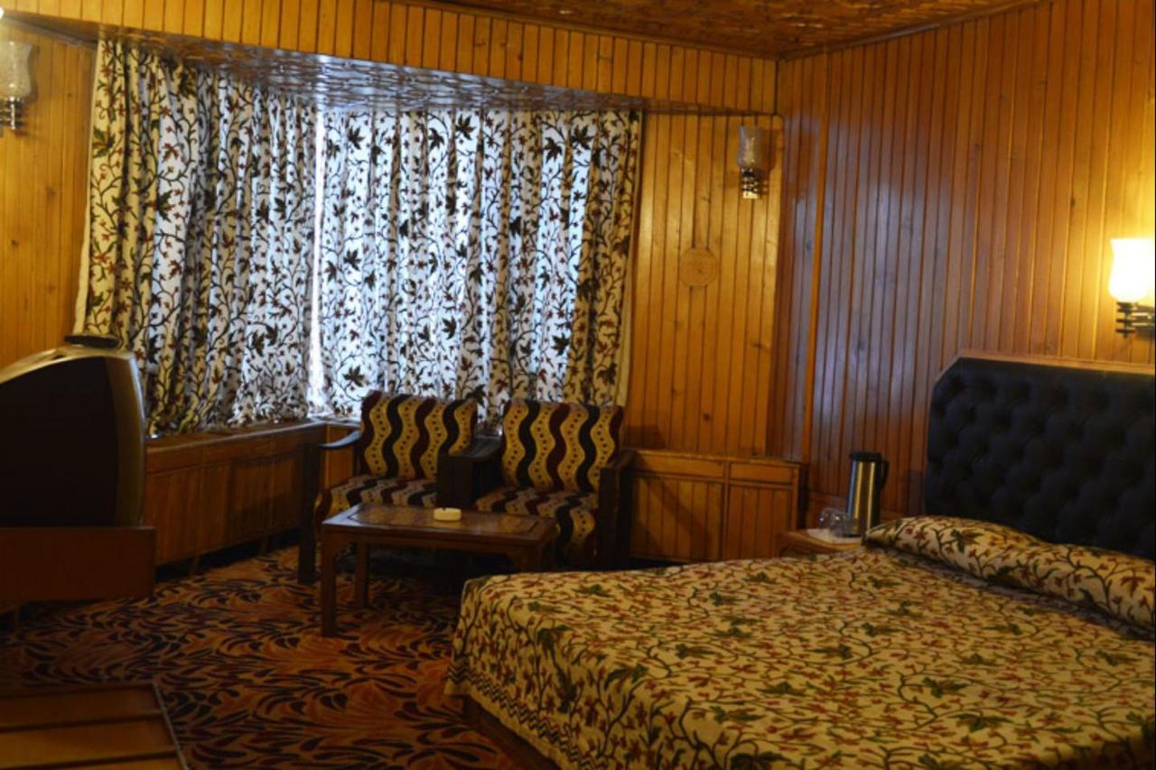Hotel Hilltop Gulmarg JAMMU AND KASHMIR Екстер'єр фото